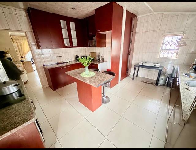 3 BEDROOM HOUSE FOR SALE IN VANDERBIJLPARK CW 5